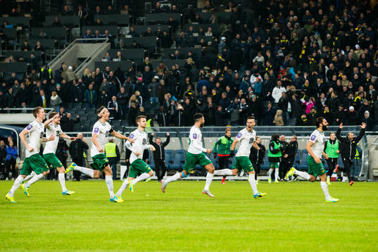 Hammarbys spelare jublar