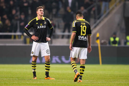 s Eero Markkanen och Ahmed Yasin ser deppiga ut