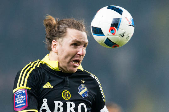 s Nils-Eric Johansson med en nick
