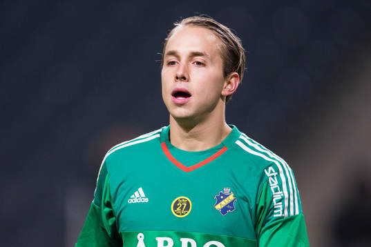 s målvakt Patrik Carlgren
