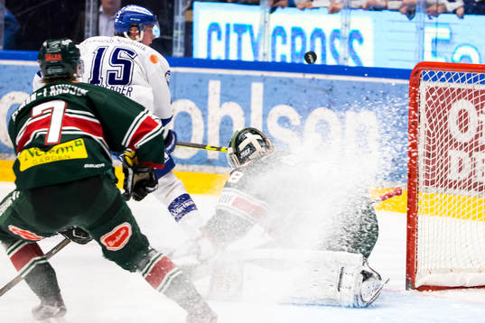 chans för Leksands Johan Porsberger framför Tingsryds