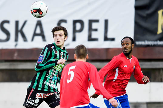 Varbergs Adrian Osdautaj och Örgrytes David Johansson och