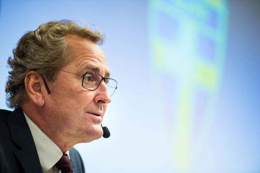 Sveriges förbundskapten Erik Hamrén presenterar