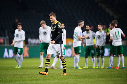 s Eero Markkanen stegar upp för att slå lagets sista