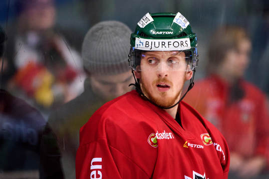 Frölundas Pontus Widerström värmer upp innan kvartsfinal