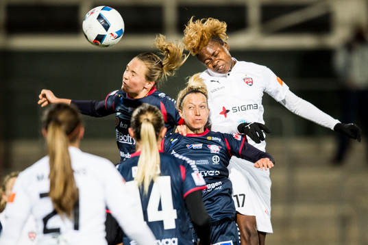 Rosengårds Gaëlle Enganamouit och Linköpings Magdalena