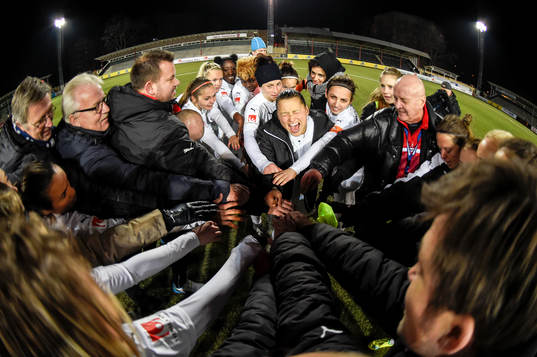Rosengårds lag jublar