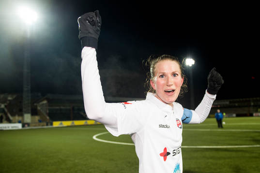 Rosengårds Emma Berglund jublar