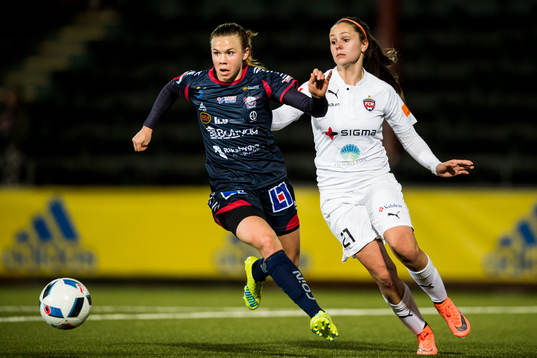 Linköpings Jessica Samuelsson och Rosengårds Lieke Martens