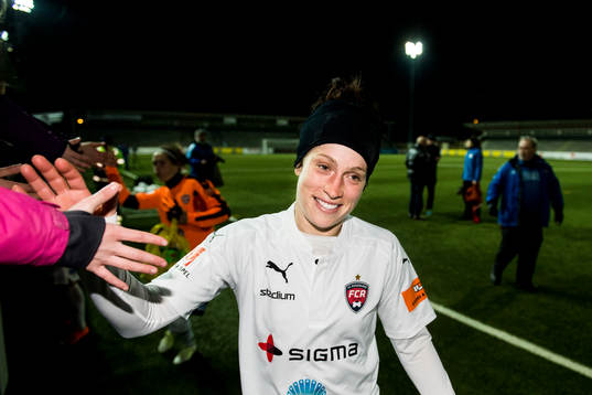 Rosengårds Ella Masar jublar med publiken