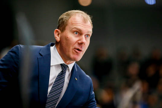 s tränare Johan Lindbom
