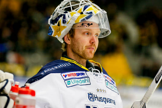 s  målvakt Erik Ersberg
