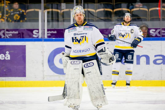 s målvakt Erik Ersberg  och Chris Abbott