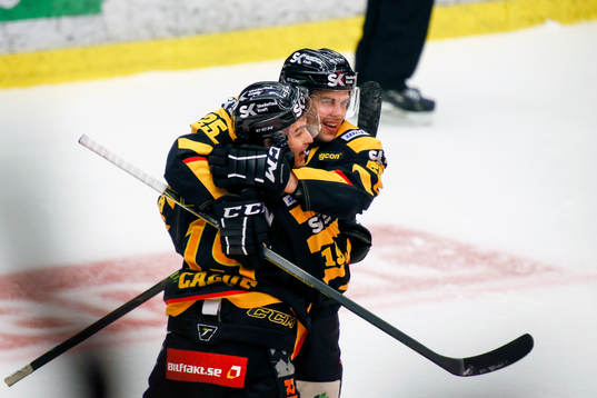 Skellefteås Andrew Calof jublar
