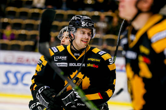 Skellefteås Axel Holmström jublar