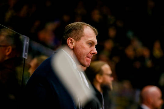 s  tränare Johan Lindbom