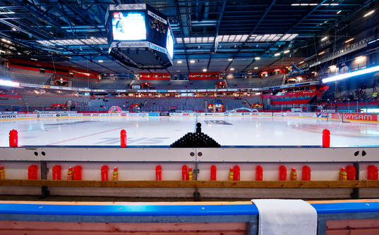 SAAB Arena före första kvartsfinalen i SHL mellan
