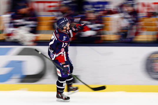 Linköpings Sebastian Karlsson jublar