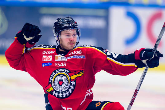 Luleås Lucas Wallmark jublar