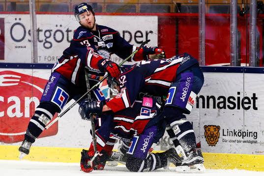 Linköpings spelare jublar
