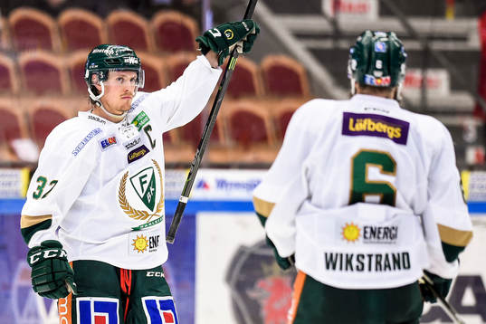 Färjestads Magnus Nygren jublar