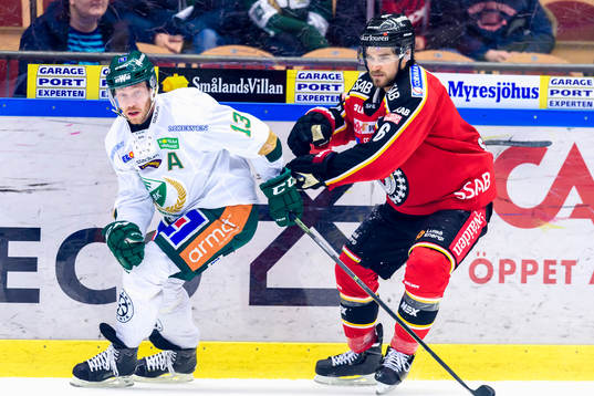 Färjestads Linus Persson och Luleås Craig Schira