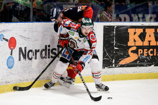 Djurgårdens Daniel Brodin och Frölundas Patrik Carlsson