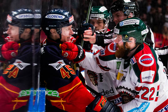 Djurgårdens Alexander Falk och Frölundas Robin Figren