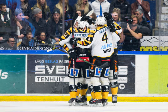 Skellefteås spelare jublar