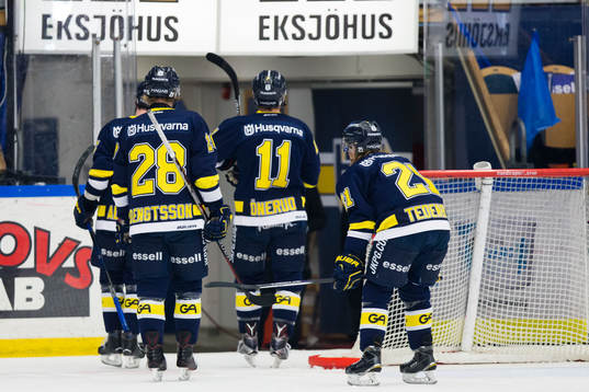 s spelare lämnar isen