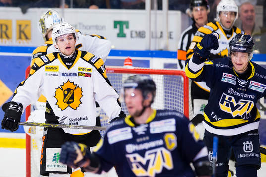 s Chris Abbott och Simon Önerud jublar