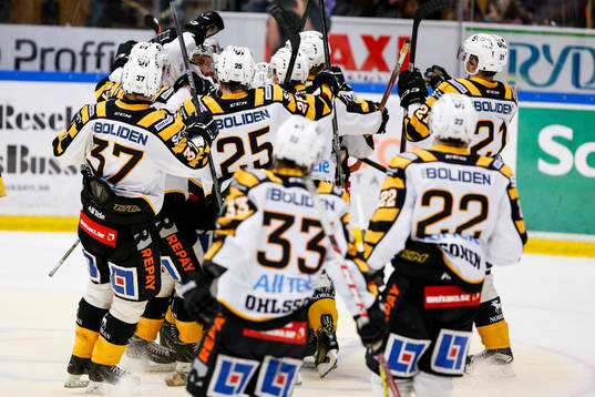 Skellefteås spelare jublar