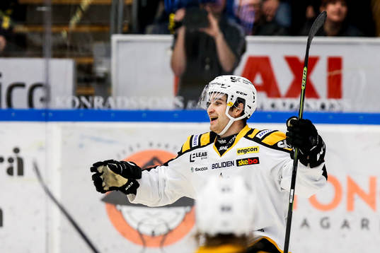 Skellefteås Andrew Calof jublar