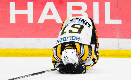 Skellefteås Fredrik Lindgren har ont