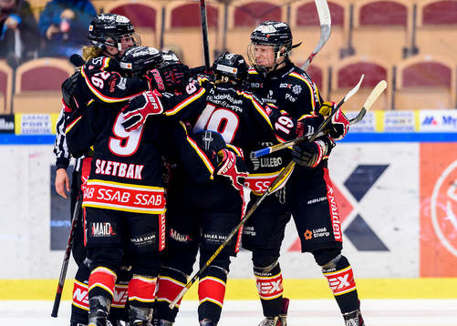 Luleås Mira Jalosuo (h) jublar
