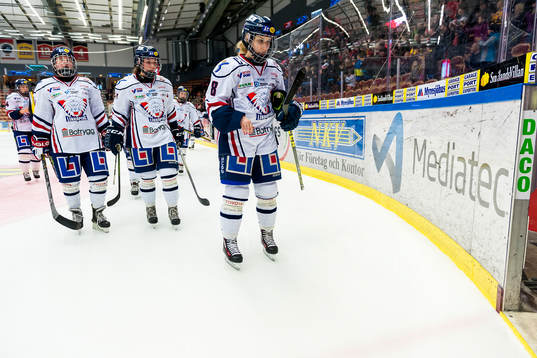 Deppiga Linköping spelare lämnar isen