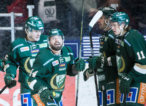 Färjestads Mikael Johansson, Milan Gulas Niclas Arell  och