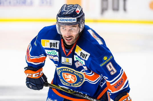 Växjös Josh Hennessy deppar