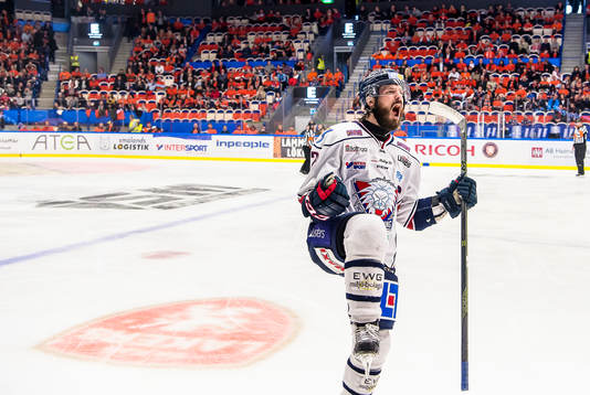 Linköpings Niklas Persson jublar
