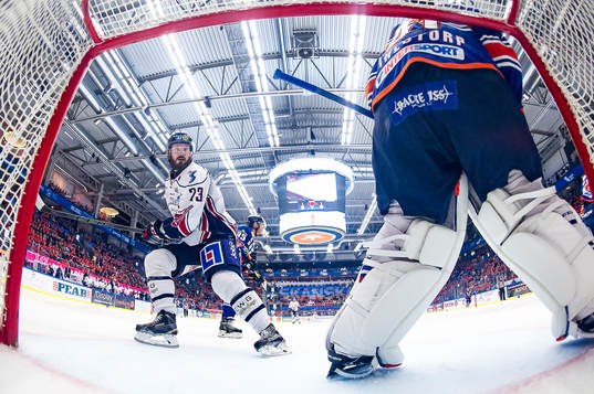Linköpings Niklas Persson oroar kring Växjös mål