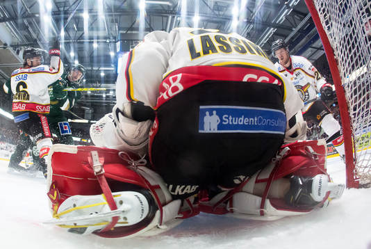 Färjestads Rickard Wallin går mål 2-0