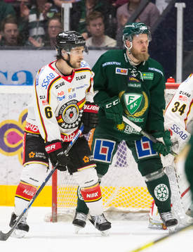 Luleås Craig Schira och Färjestads Antti Tyrväinen