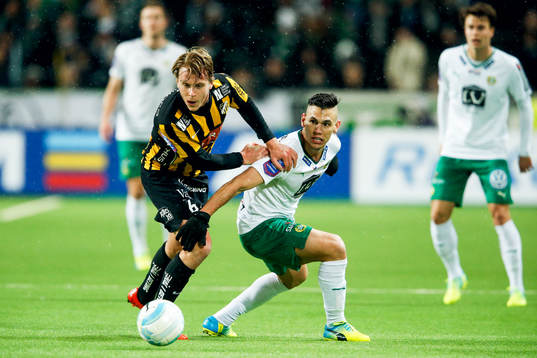 Häckens Rasmus Schuller  och Hammarbys Alexssander