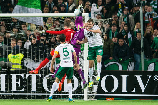 Hammarbys målvakt Ögmundur Kristinsson och Richard Magyar