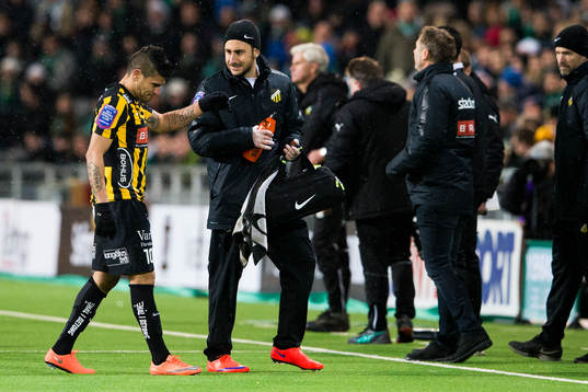 Häckens Paulo de Oliveira får ont