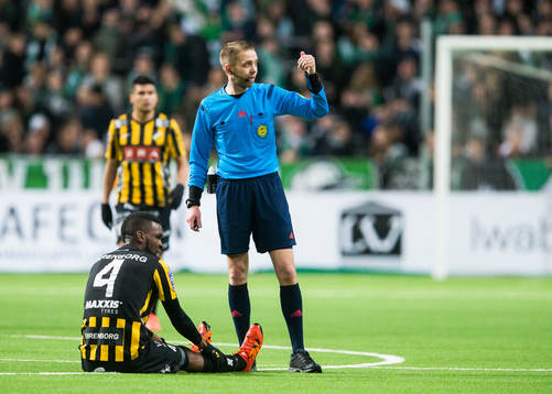 Häckens Tefu Junaid Mashamaite tvingas utgå med skada