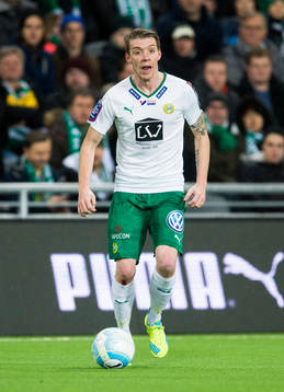 Hammarbys Birkir Már Saevarsson med bollen
