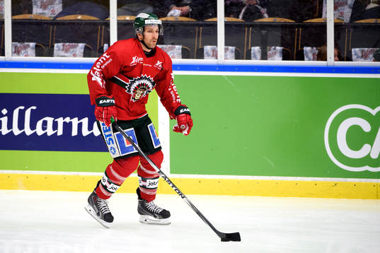 Frölundas Joel Lundqvist värmer upp innan kvartsfinal 3 i