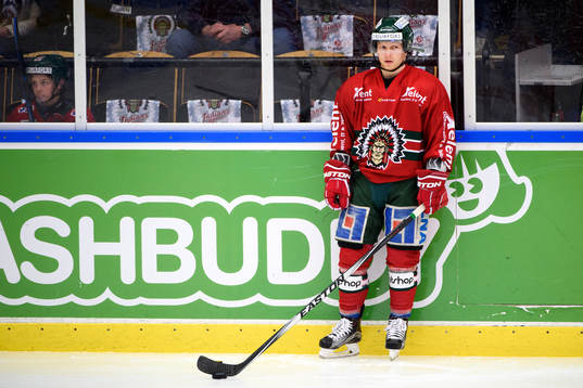 Frölundas Ryan Lasch värmer upp innan kvartsfinal 3 i