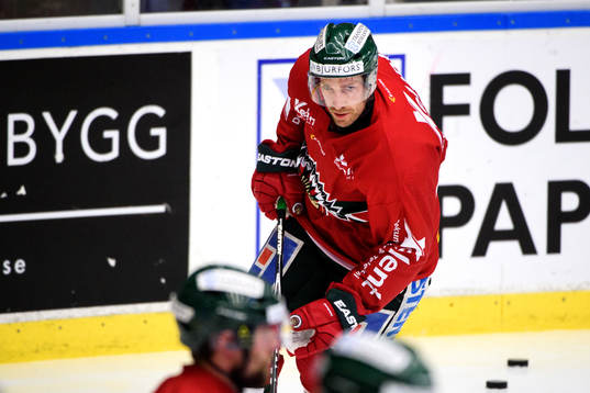 Frölundas Joel Lundqvist värmer upp innan kvartsfinal 3 i